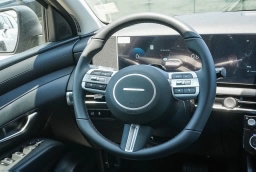 Hyundai Tucson SEL Premium FWD 2026