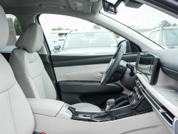 Hyundai Tucson SEL Premium FWD 2026