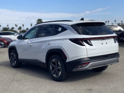 Hyundai Tucson SEL Premium FWD 2026