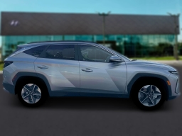 Hyundai Tucson SEL Premium FWD 2026