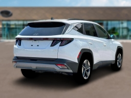 Hyundai Tucson SEL Premium AWD 2026
