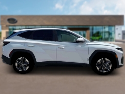 Hyundai Tucson SEL Premium AWD 2026