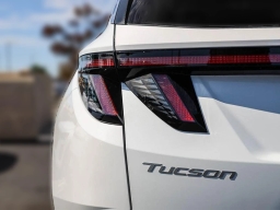 Hyundai Tucson SEL Premium AWD 2026