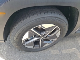 Hyundai Tucson SEL Premium AWD 2026