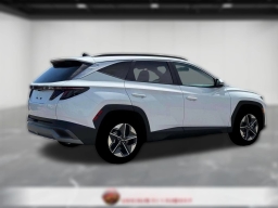 Hyundai Tucson SEL Premium AWD 2026