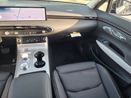 Genesis GV70 2.5T Select AWD 2026