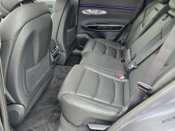 Genesis GV70 2.5T AWD 2026