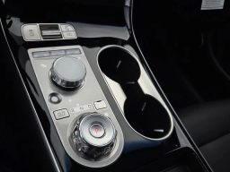 Genesis GV70 2.5T AWD 2026