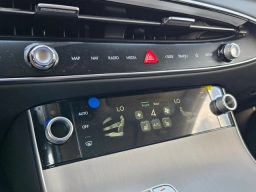 Genesis GV70 2.5T Select AWD 2026