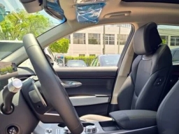 Genesis GV70 2.5T AWD 2026
