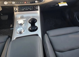 Genesis GV70 2.5T Select AWD 2026
