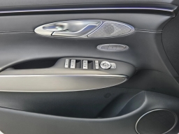 Genesis GV70 2.5T Select AWD 2026