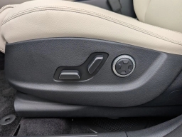 Genesis GV70 2.5T Select AWD 2026