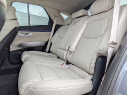 Genesis GV70 2.5T Select AWD 2026
