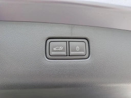 Genesis GV70 2.5T Select AWD 2026