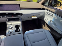 Genesis GV70 2.5T Advanced AWD 2026