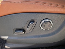 Genesis GV70 2.5T Advanced AWD 2026