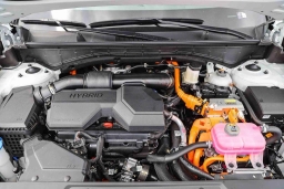 Hyundai Santa Fe Hybrid SE FWD 2026