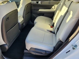 Hyundai Santa Fe Hybrid SE FWD 2026