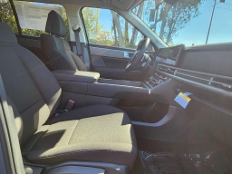 Hyundai Santa Fe SE FWD 2026