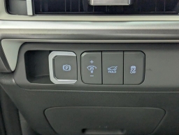 Hyundai Santa Fe SE FWD 2026