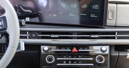 Hyundai Santa Fe SE FWD 2026