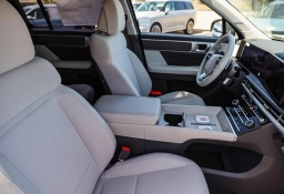 Hyundai Santa Fe SE FWD 2026