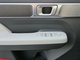 Hyundai Santa Fe SE FWD 2026