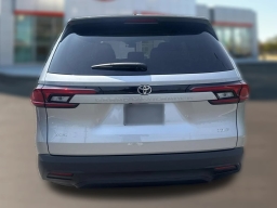 Toyota Grand Highlander XLE AWD (Natl) 2026