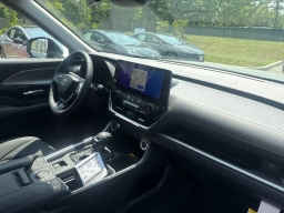 Toyota Grand Highlander XLE AWD (Natl) 2026