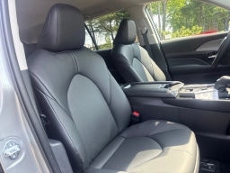 Toyota Grand Highlander XLE AWD (Natl) 2026