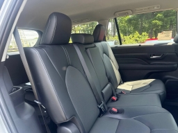 Toyota Grand Highlander XLE AWD (Natl) 2026