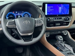 Toyota Grand Highlander Platinum AWD (Natl) 2026