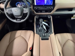Toyota Grand Highlander Platinum AWD (Natl) 2026
