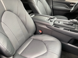 Toyota Grand Highlander Platinum AWD (Natl) 2026