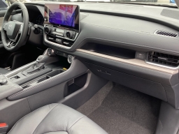Toyota Grand Highlander Platinum AWD (Natl) 2026