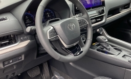 Toyota Grand Highlander Platinum AWD (Natl) 2026