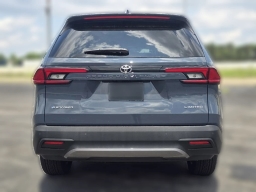 Toyota Grand Highlander Hybrid Limited AWD (Natl) 2026