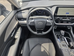 Toyota Grand Highlander Hybrid Limited AWD (Natl) 2026