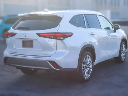Toyota Highlander Hybrid Platinum AWD (Natl) 2026