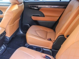 Toyota Highlander Hybrid Platinum AWD (Natl) 2026