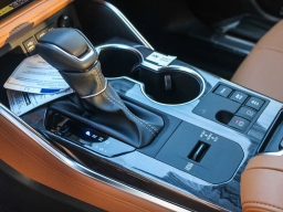 Toyota Highlander Hybrid Platinum AWD (Natl) 2026