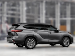 Toyota Highlander Platinum AWD (Natl) 2026