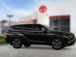 Toyota Highlander XLE AWD (Natl) 2026