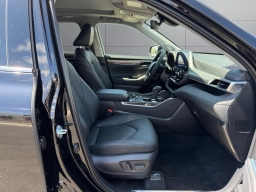 Toyota Highlander Platinum AWD (Natl) 2026