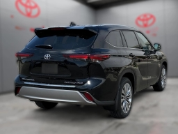 Toyota Highlander Platinum AWD (Natl) 2026