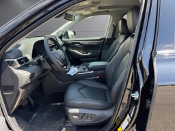 Toyota Highlander Platinum AWD (Natl) 2026