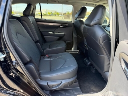 Toyota Highlander Platinum AWD (Natl) 2026