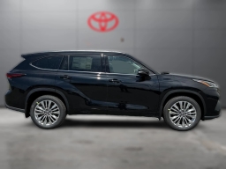 Toyota Highlander Platinum AWD (Natl) 2026