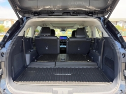 Toyota Highlander Platinum AWD (Natl) 2026